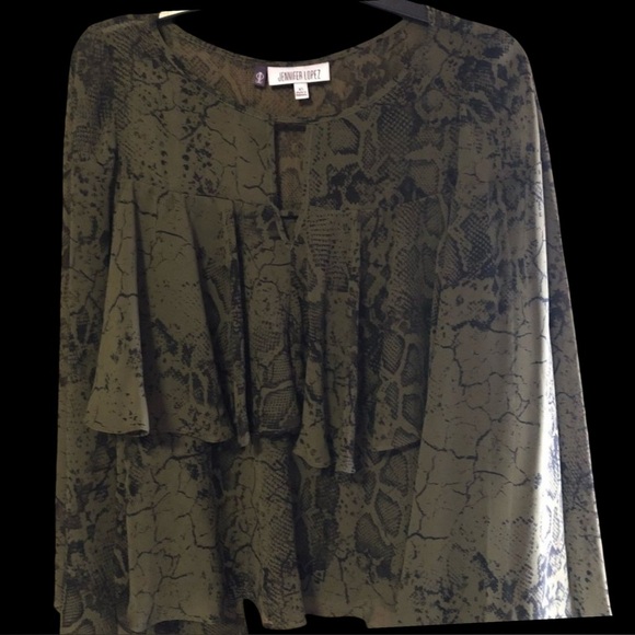 Jennifer Lopez Snakeskin Blouse - Picture 9 of 11